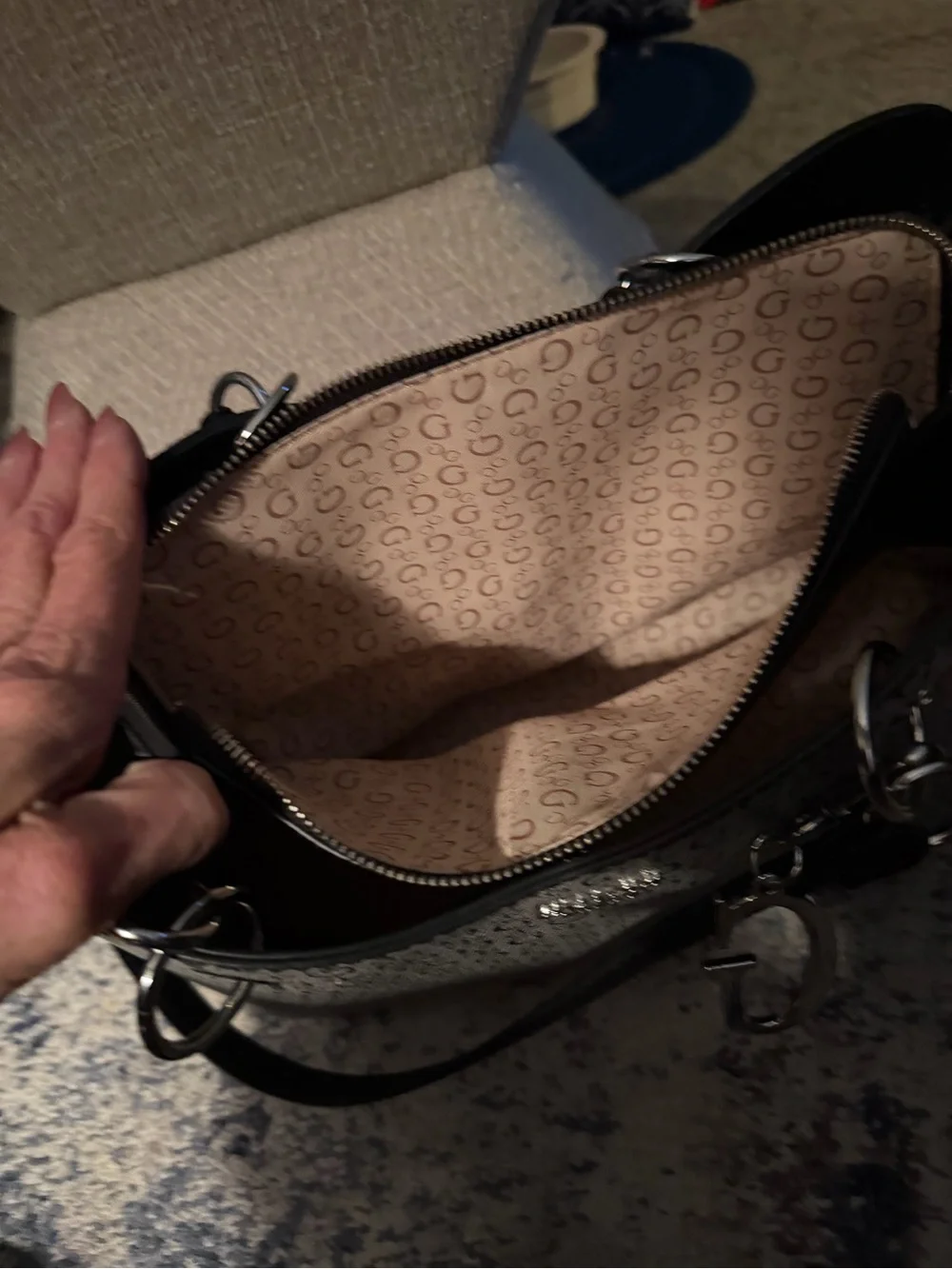 Guess classic large